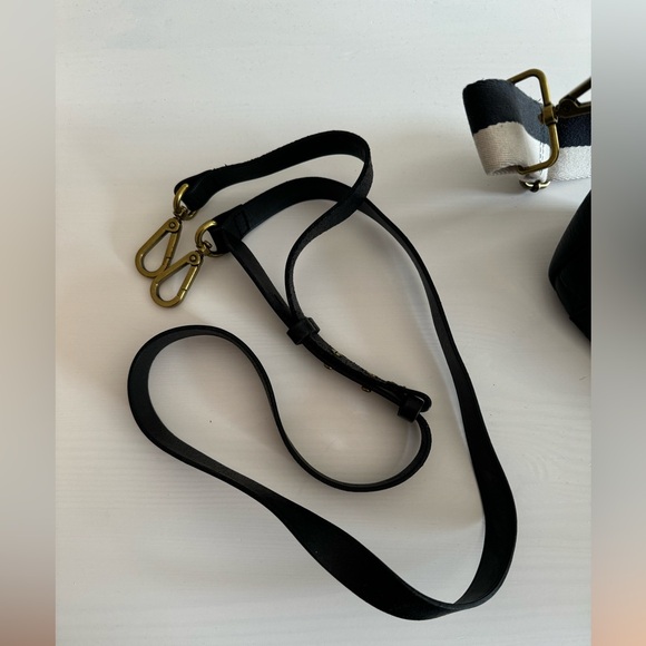 Madewell Transport Camera Bag - Picture 8 of 8